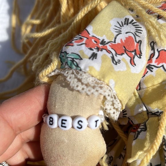 JIM SHORE DOLL KatJan Best Pals Yellow Bunny Dress Doll Designer COLLECTIBLE - Picture 9 of 17